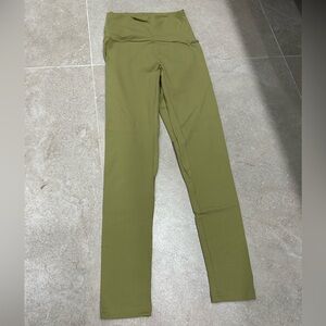 ECHT high waisted leggings with scrunch